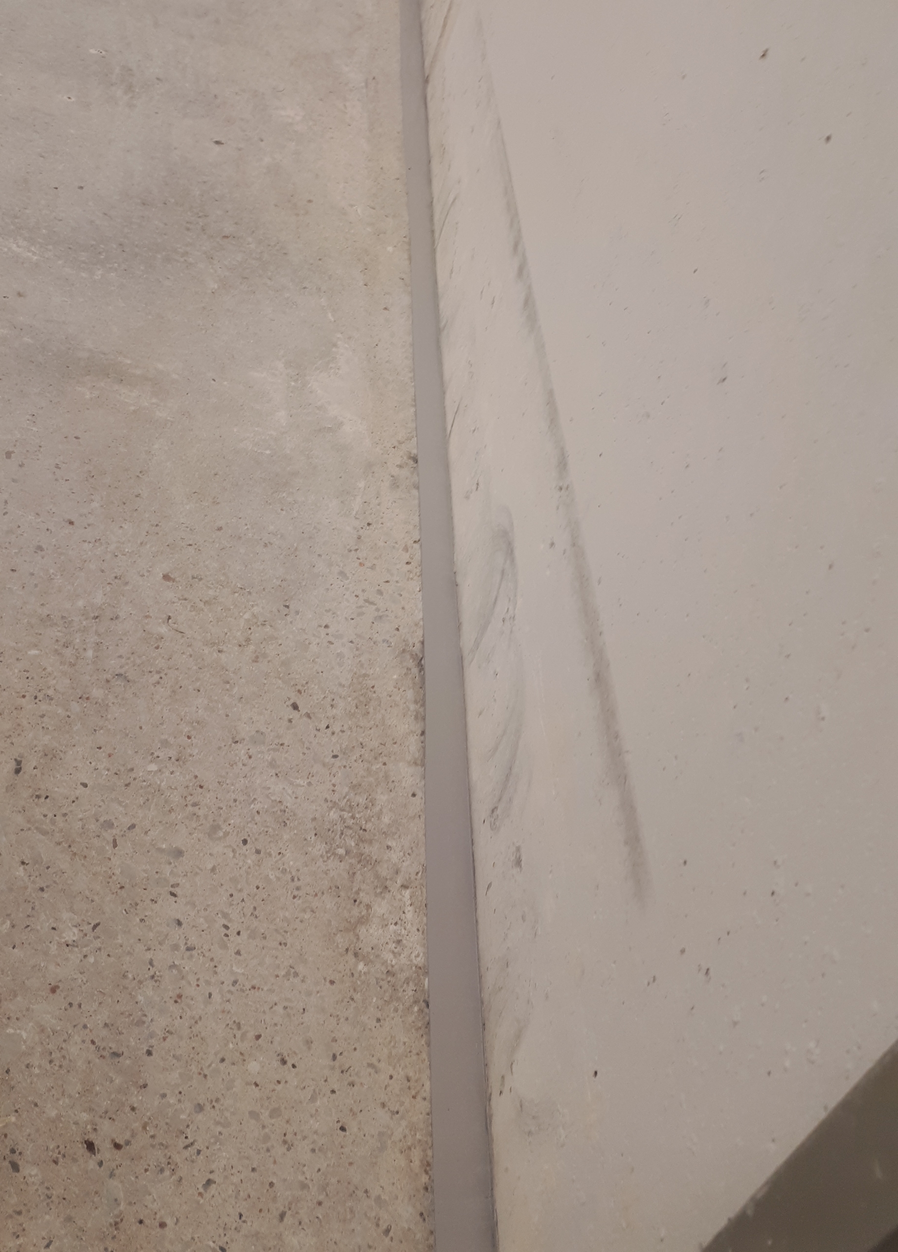 Betoonpõranda seinavuuk